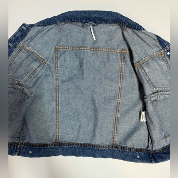 Free People Rumors Blue Denim patchwork Women's cropped Jean Jacket S - Picture 16 of 16